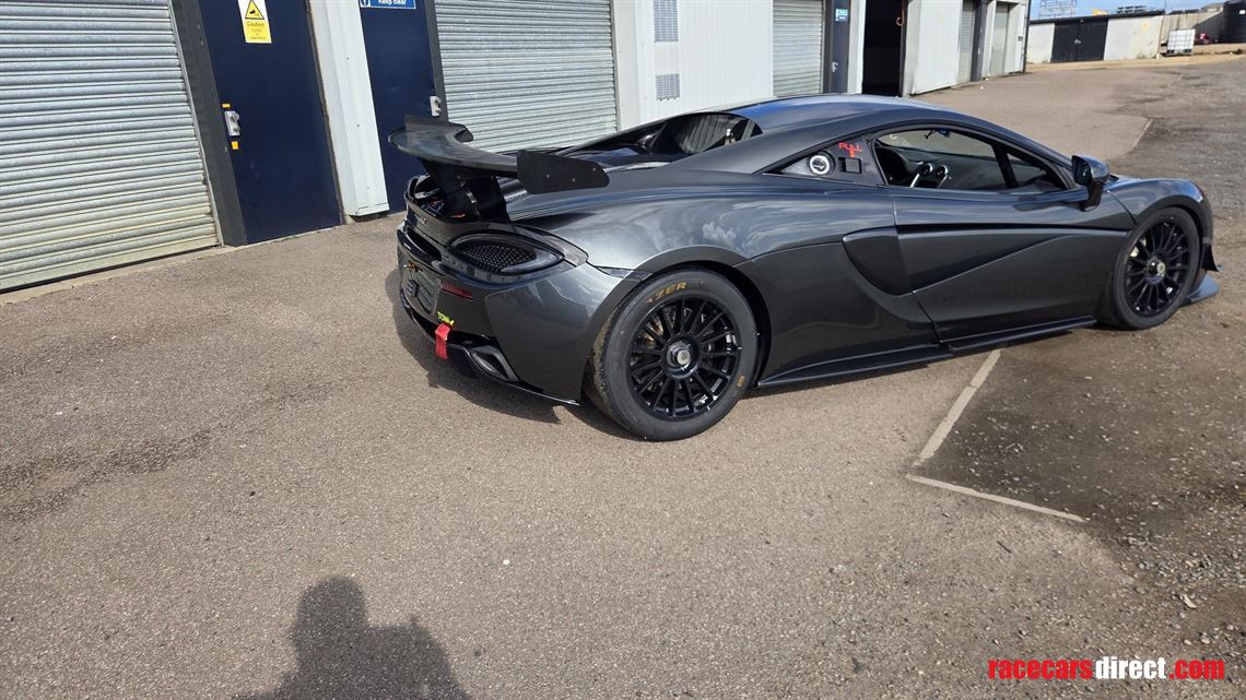 mclaren-570-gt4