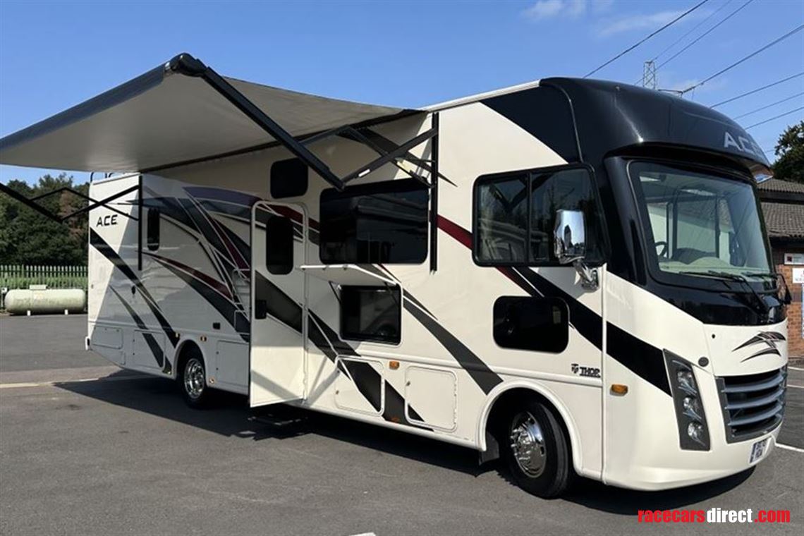 THOR ACE 32.3 Bunkhouse
