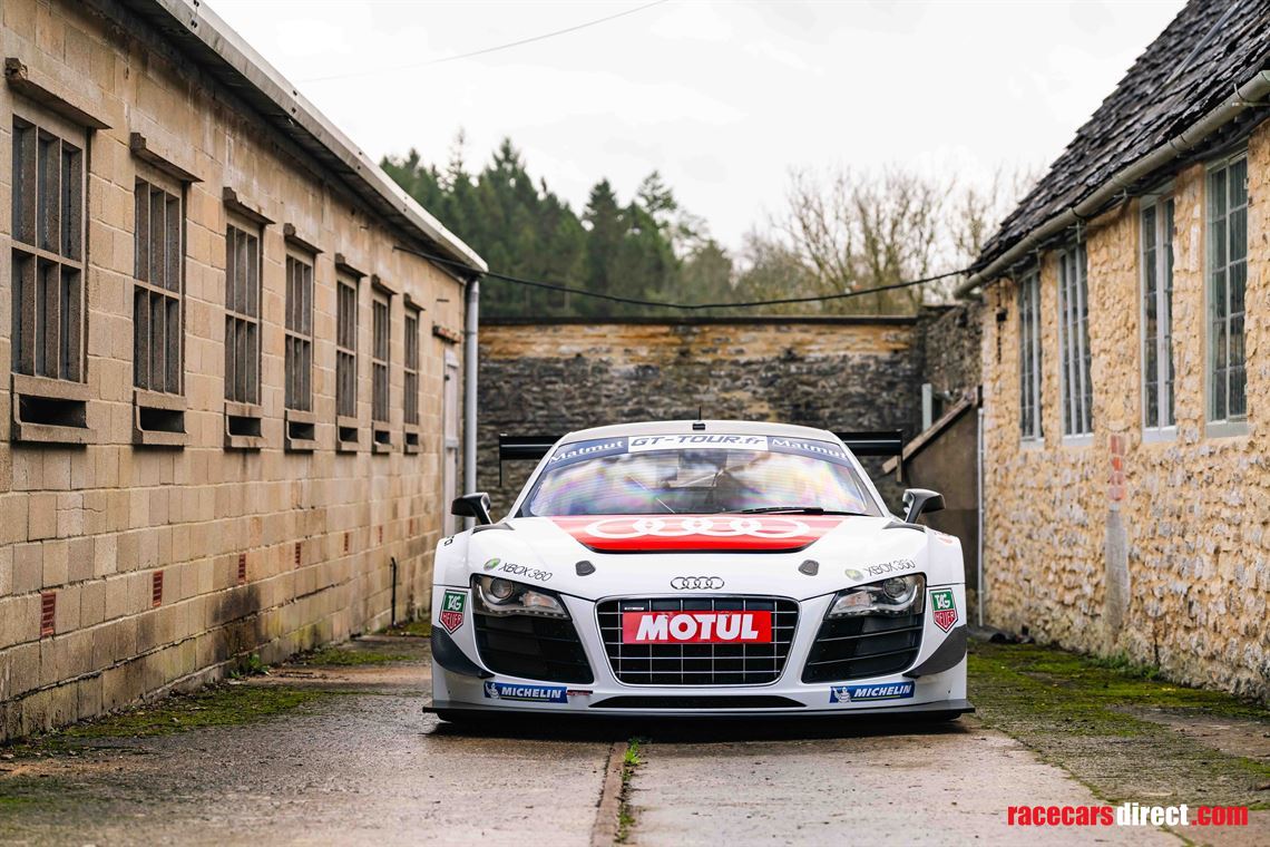 2010-audi-r8-lms-ultra-gt3