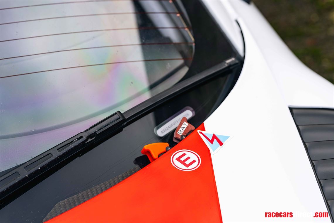 2010-audi-r8-lms-ultra-gt3