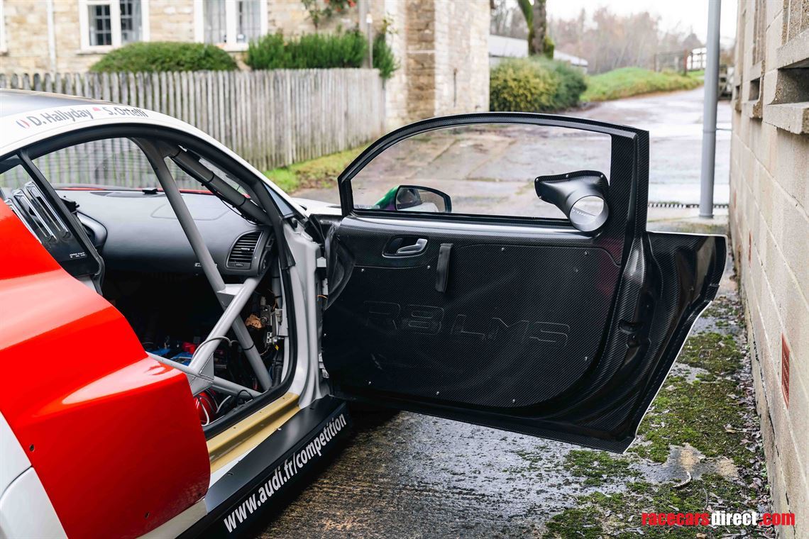 2010-audi-r8-lms-ultra-gt3