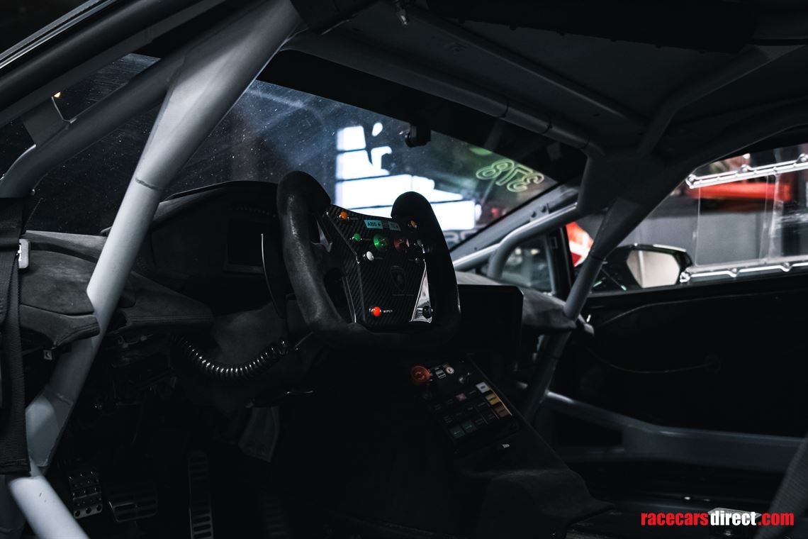 lamborghini-huracan-super-trofeo-evo