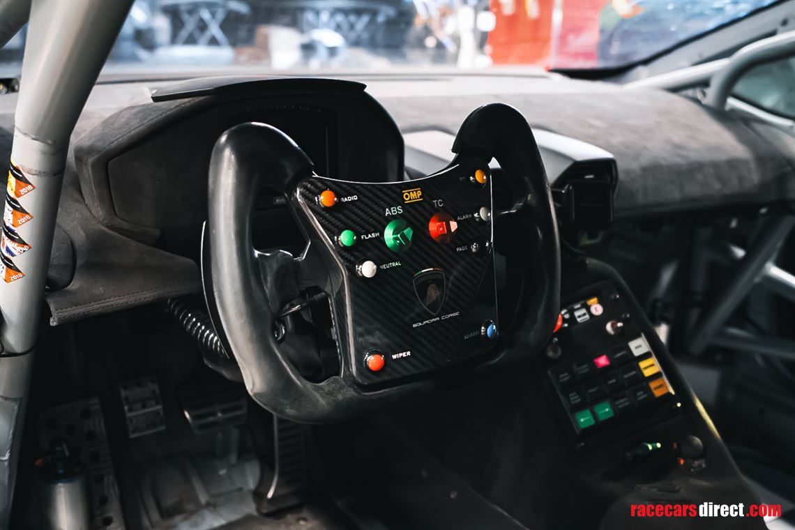 lamborghini-huracan-super-trofeo-evo