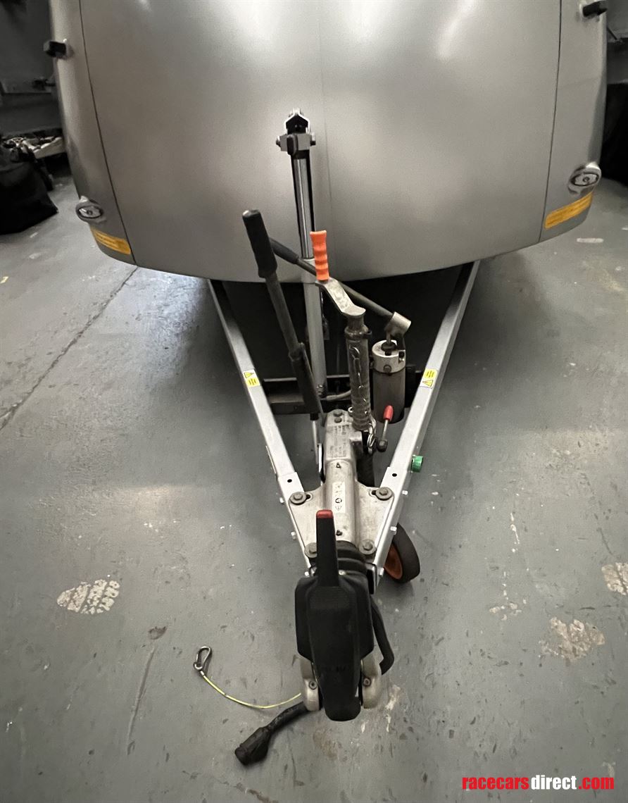 woodford-enclosed-race-car-trailer-model-5000