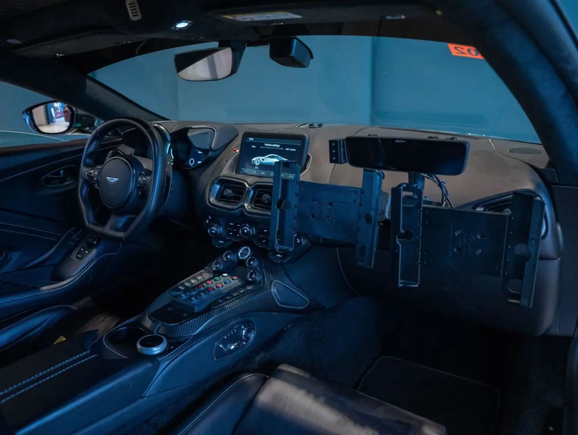 aston-martin-vantage-official-aston-martin-sa