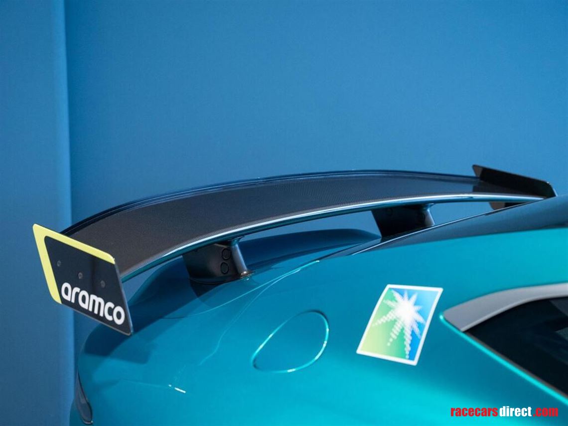 aston-martin-vantage-official-aston-martin-sa