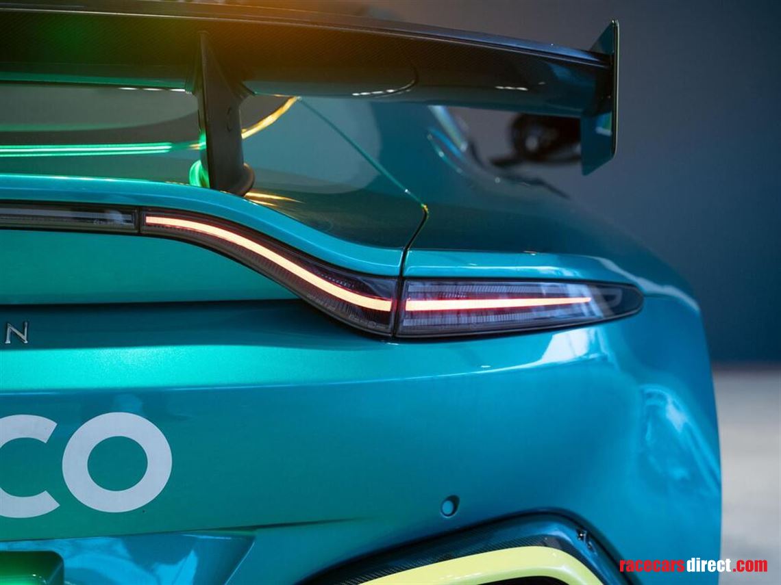 aston-martin-vantage-official-aston-martin-sa