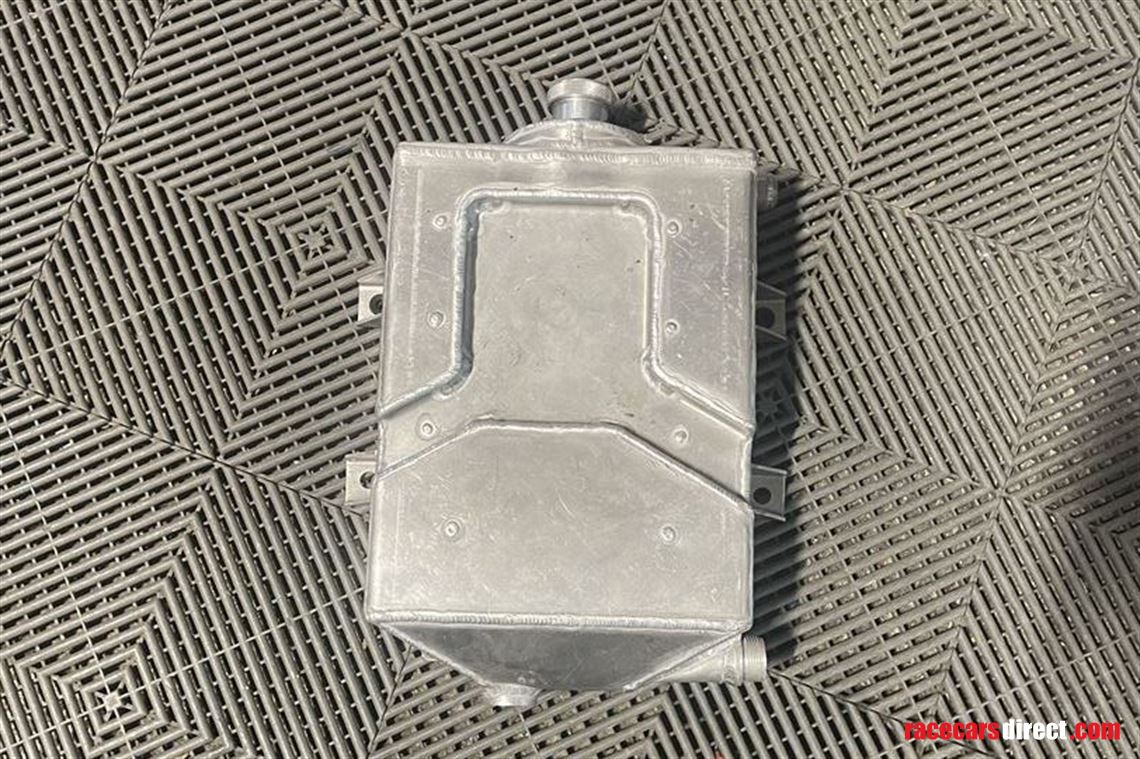 nissan-gt3-gt23-dry-sump-tank