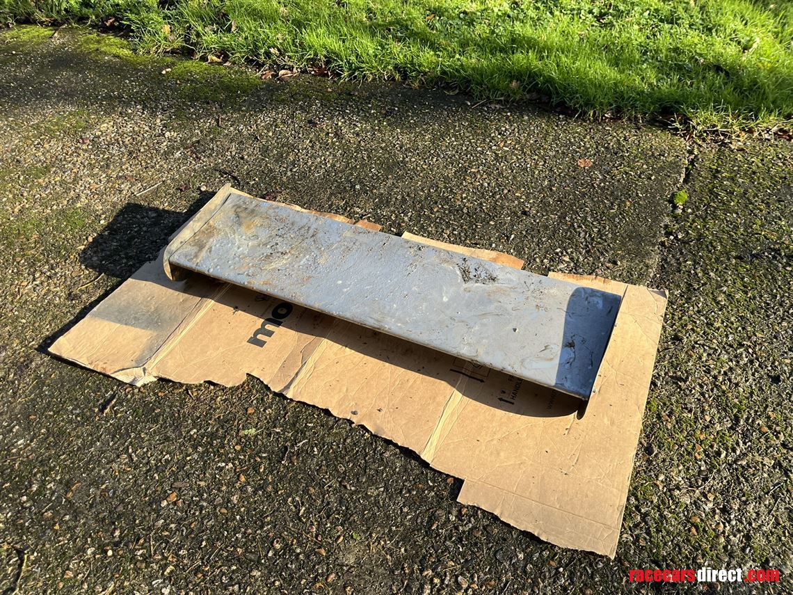 brabham-bt-rear-spoiler-and-exhaust-lotus-twi