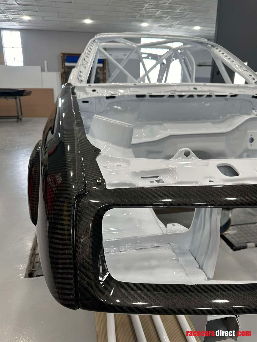 ford-sierra-cosworth-full-carbon-race-car-she