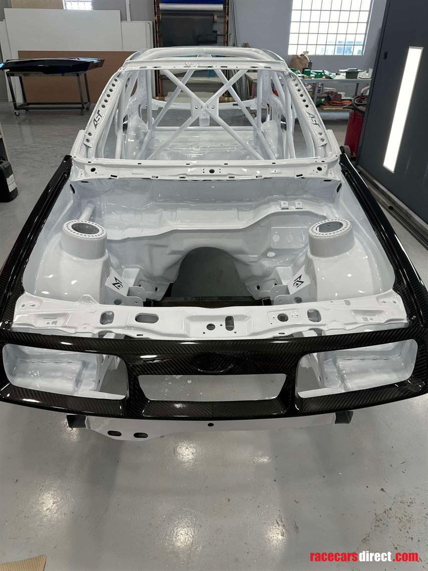 ford-sierra-cosworth-full-carbon-race-car-she