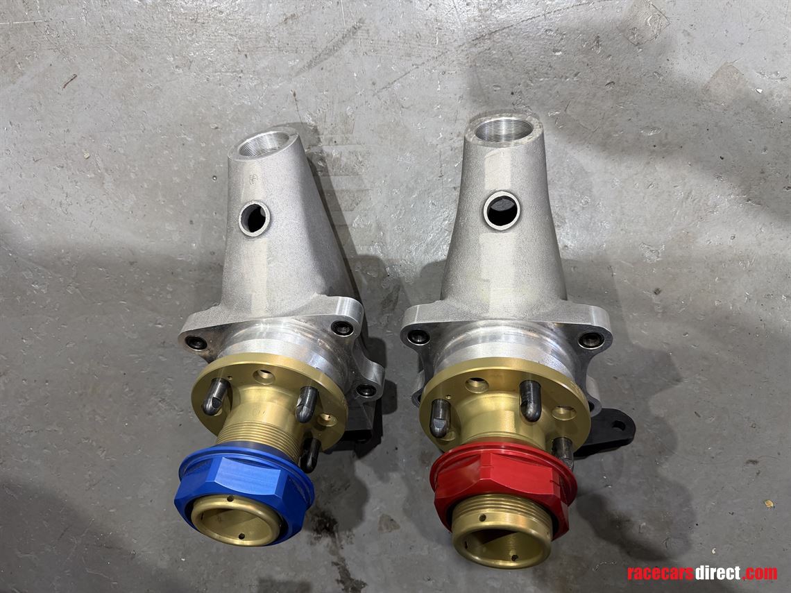 ford-sierra-cosworth-full-carbon-race-car-she