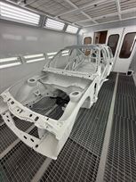 ford-sierra-cosworth-full-carbon-race-car-she