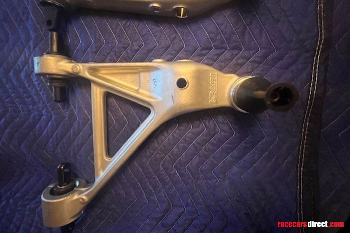 ferrari-488-challenge-control-arms