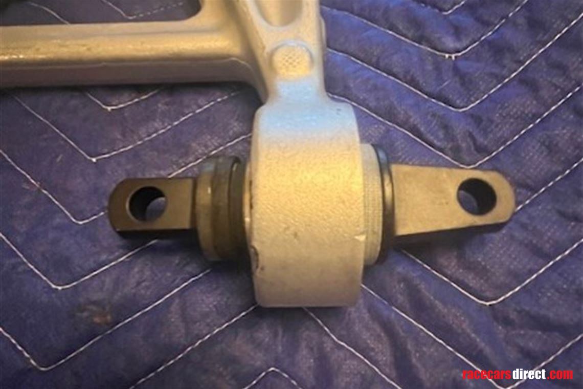 ferrari-488-challenge-control-arms