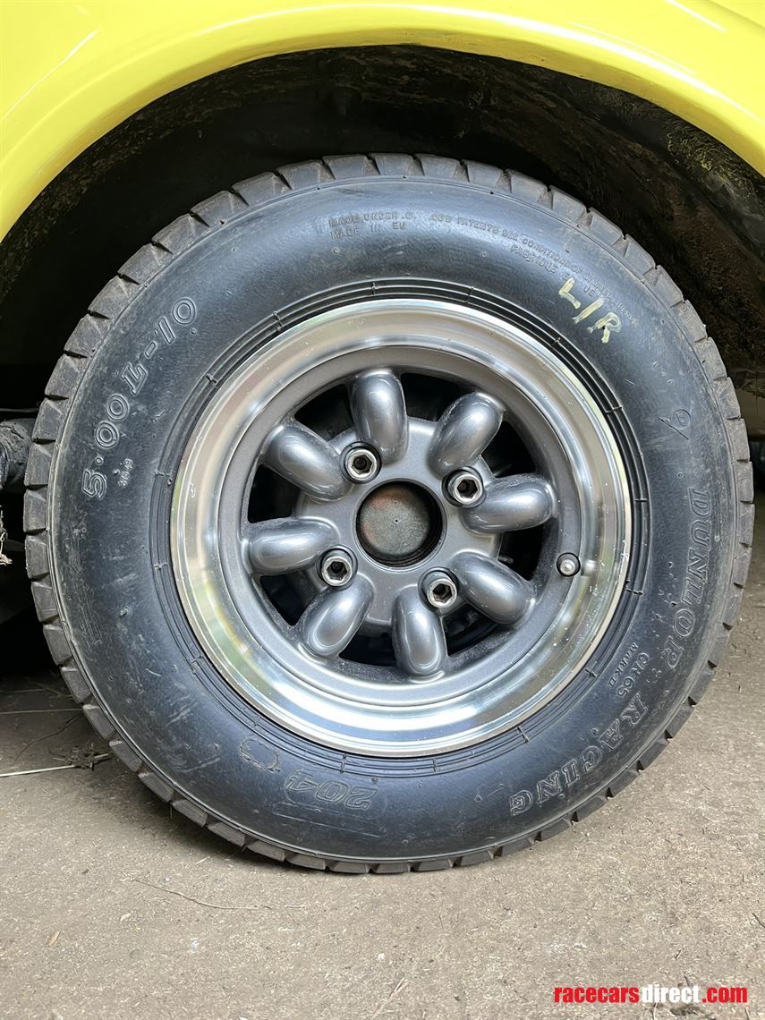 1967-mini-marcos-gt-rhd