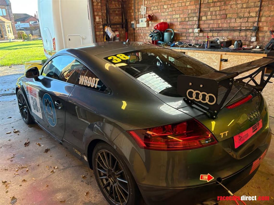 audi-tt-cr-dsg-20l-race-car-track-car