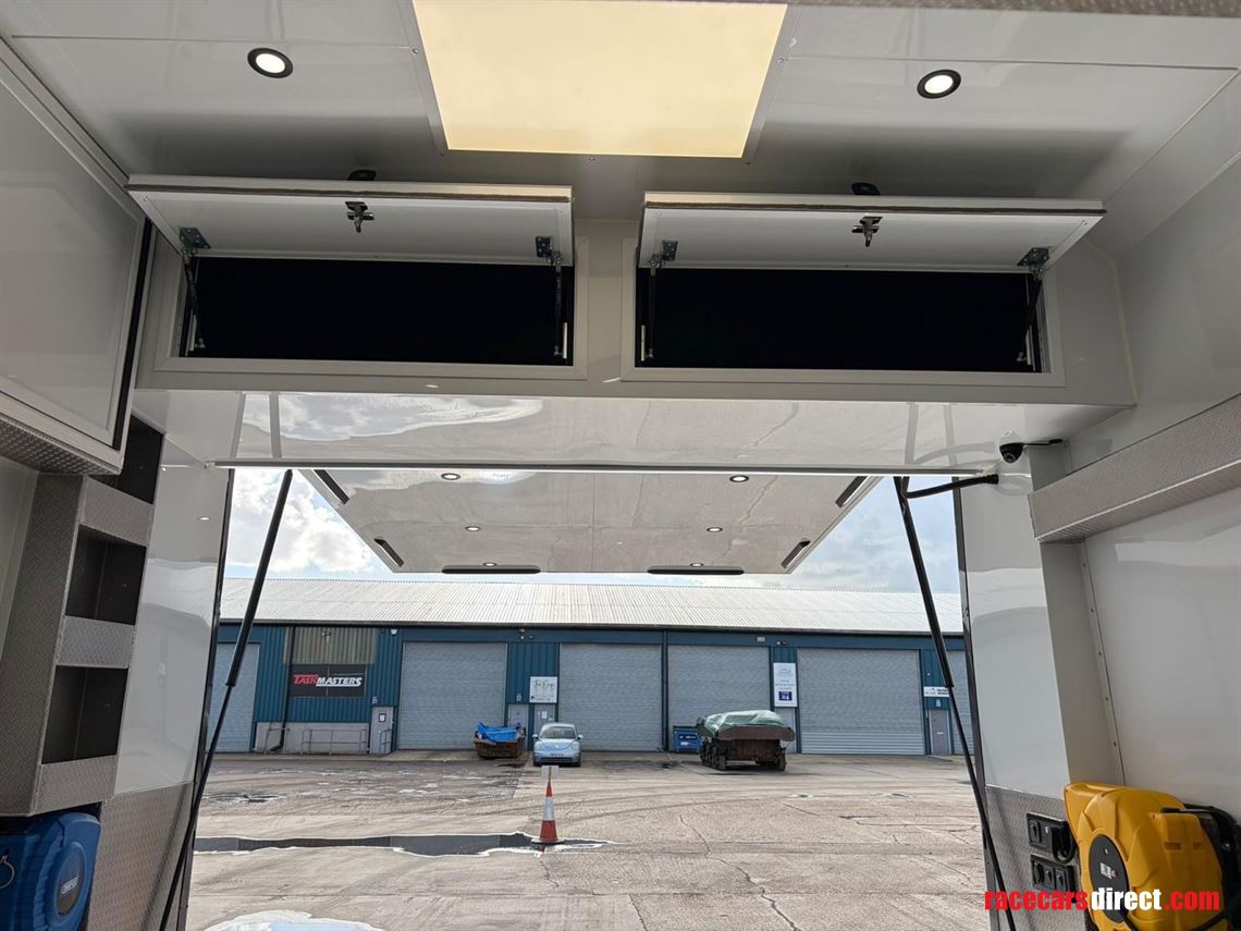 2010-volvo-b12m-motorhometransporter