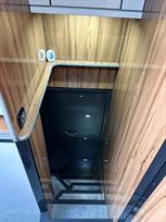 2010-volvo-b12m-motorhometransporter