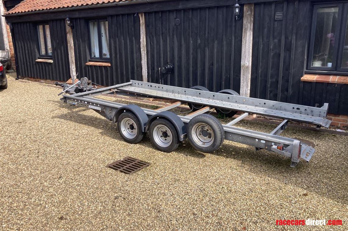 woodford-twin-axle-tilt-bed-race-transporter