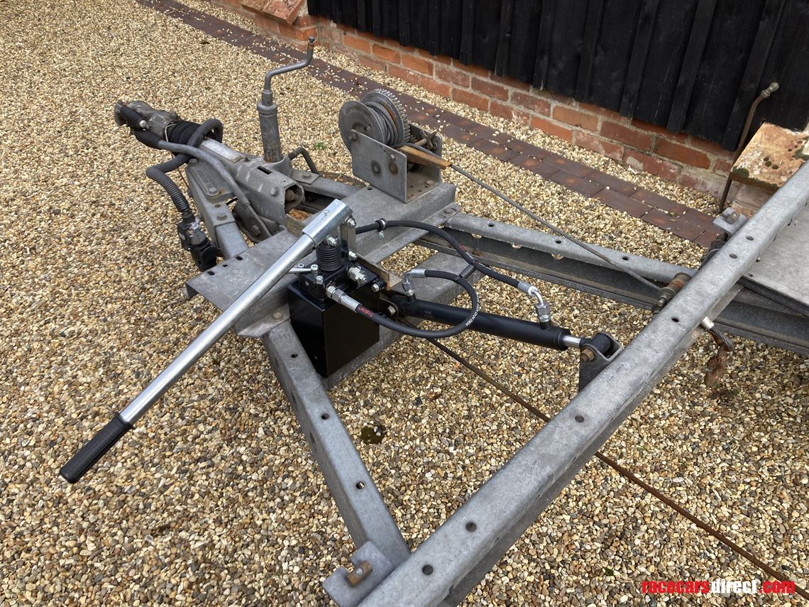 woodford-twin-axle-tilt-bed-race-transporter