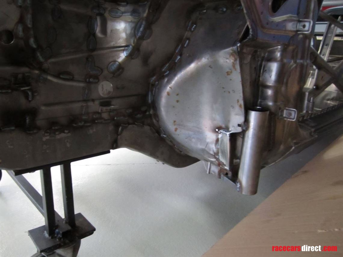 bmw-e30-m3-body-shell-rolling-chassis-group-a