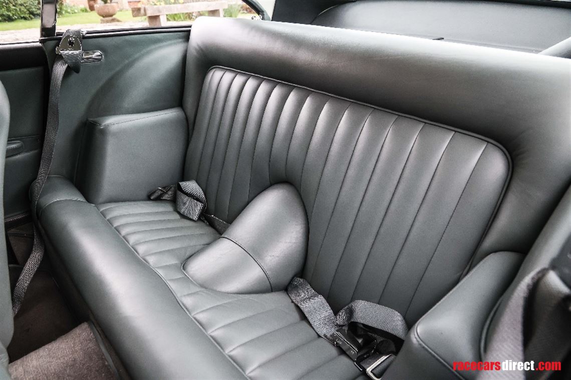 aston-martin-db4-series-1