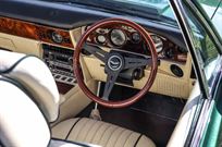 aston-martin-v8-volante