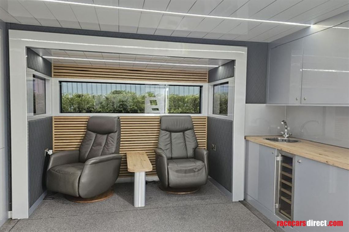 renegade-podded-race-trailer