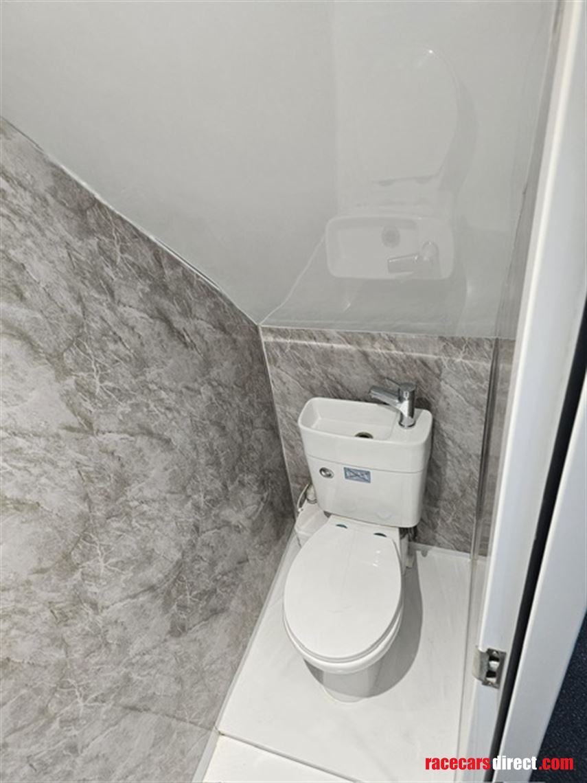 renegade-podded-race-trailer