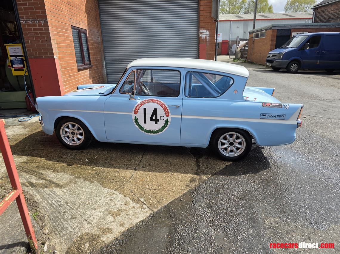 ford-anglia-105e