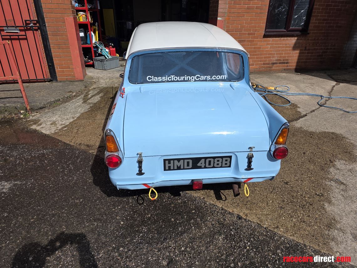 ford-anglia-105e