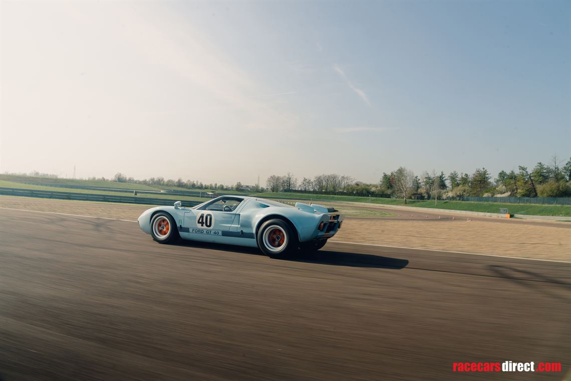 1969-ford-gt40-p1033