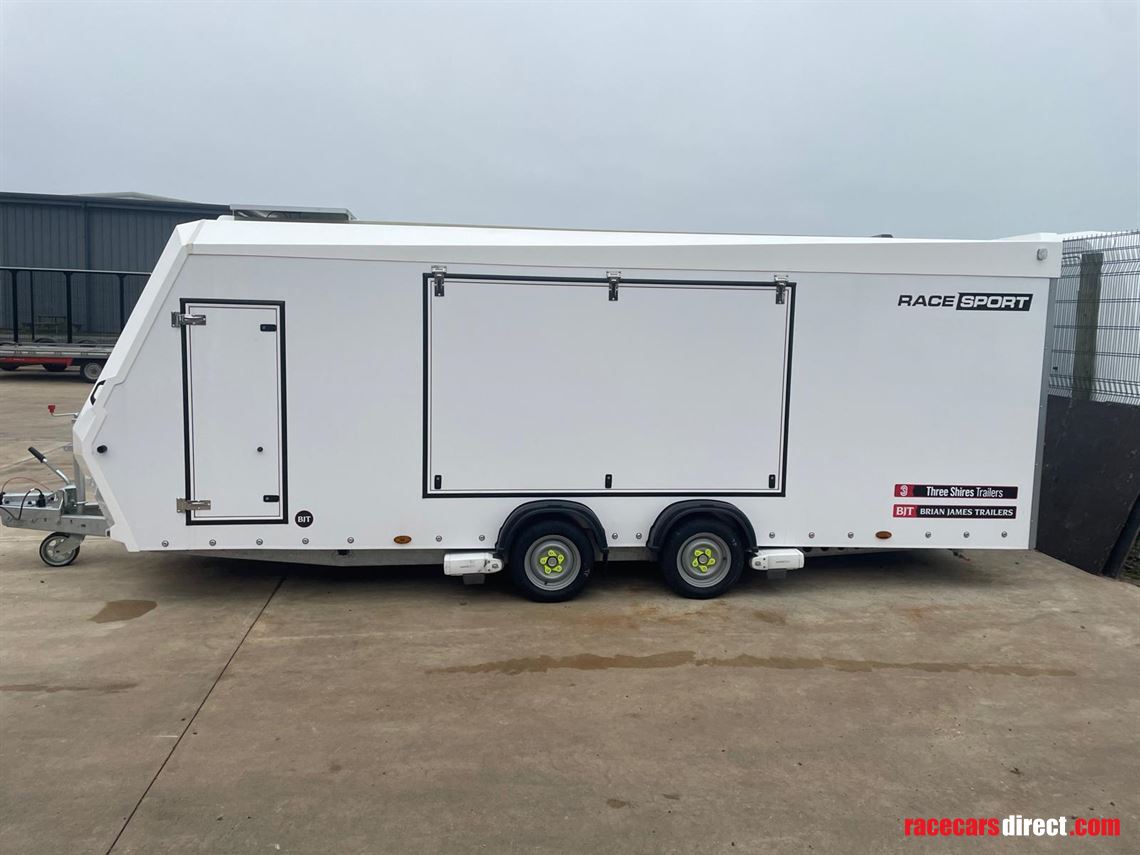 brian-james-race-sport-55-x-21