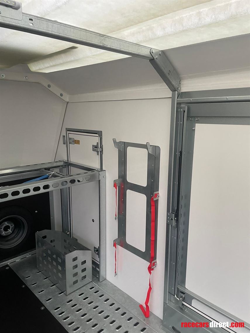 brian-james-race-sport-55-x-21