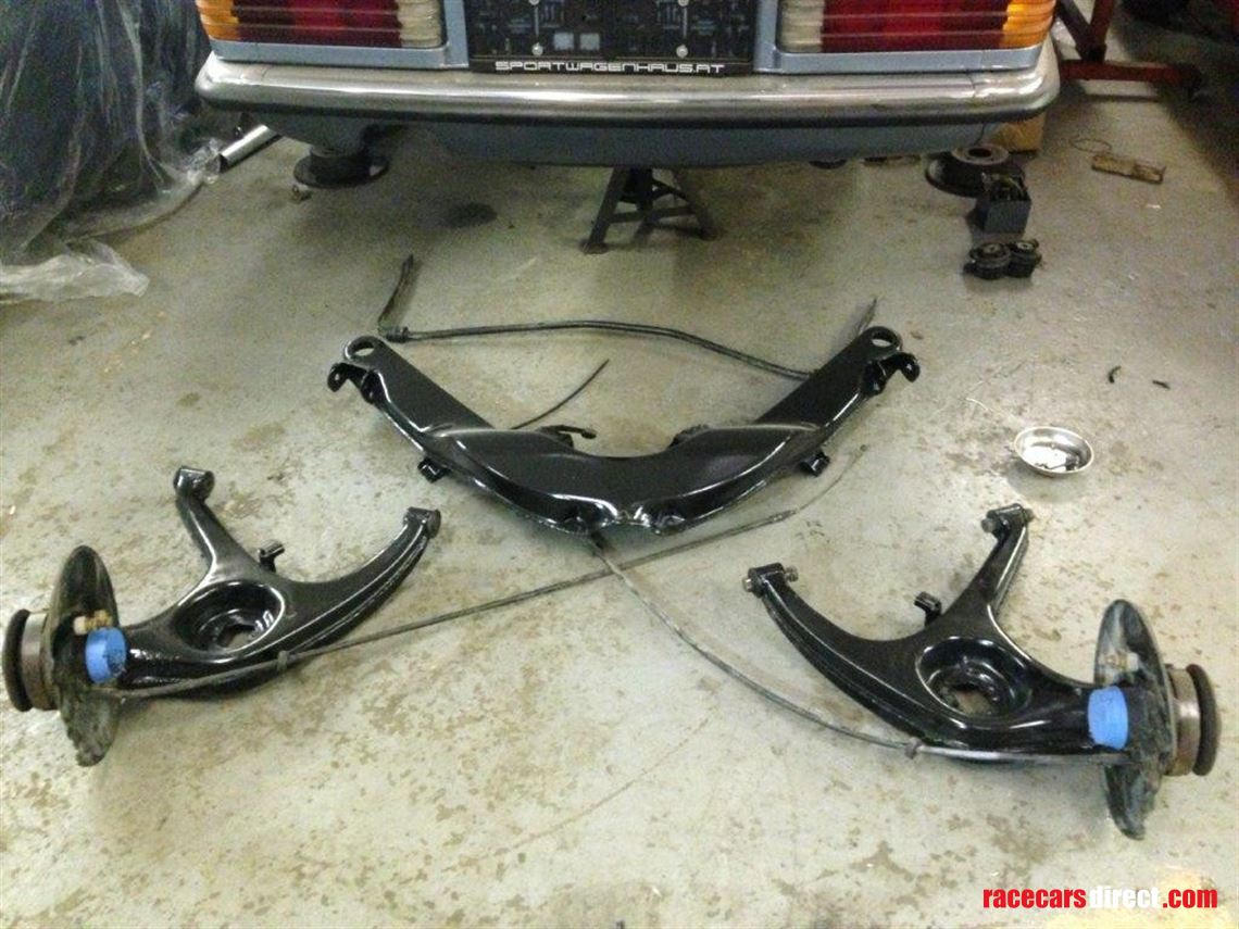 mercedes-slc-1974-fully-prepared-for-historic