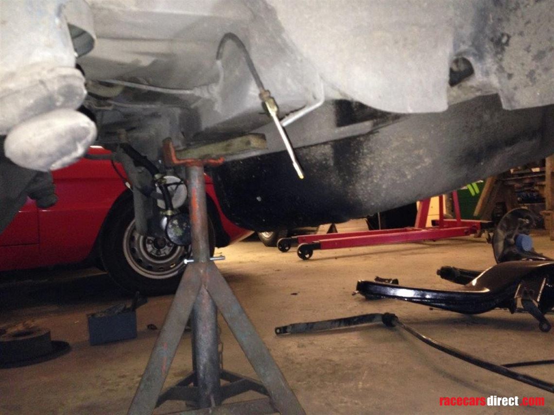 mercedes-slc-1974-fully-prepared-for-historic