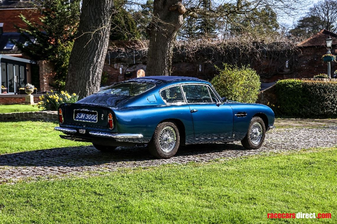 aston-martin-db6-vantage