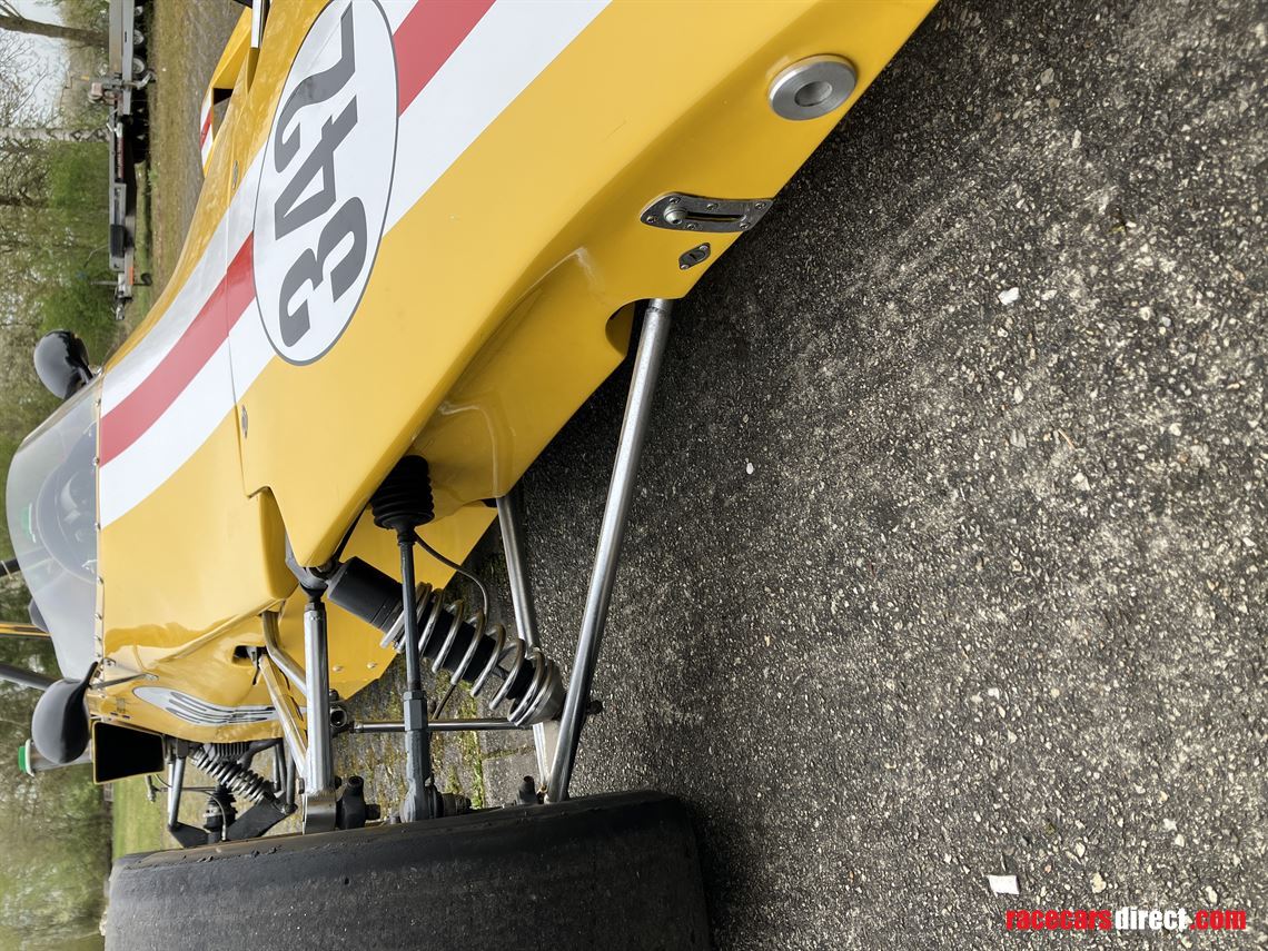 lola-t250-formula-super-vau