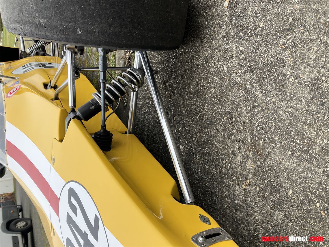 lola-t250-formula-super-vau