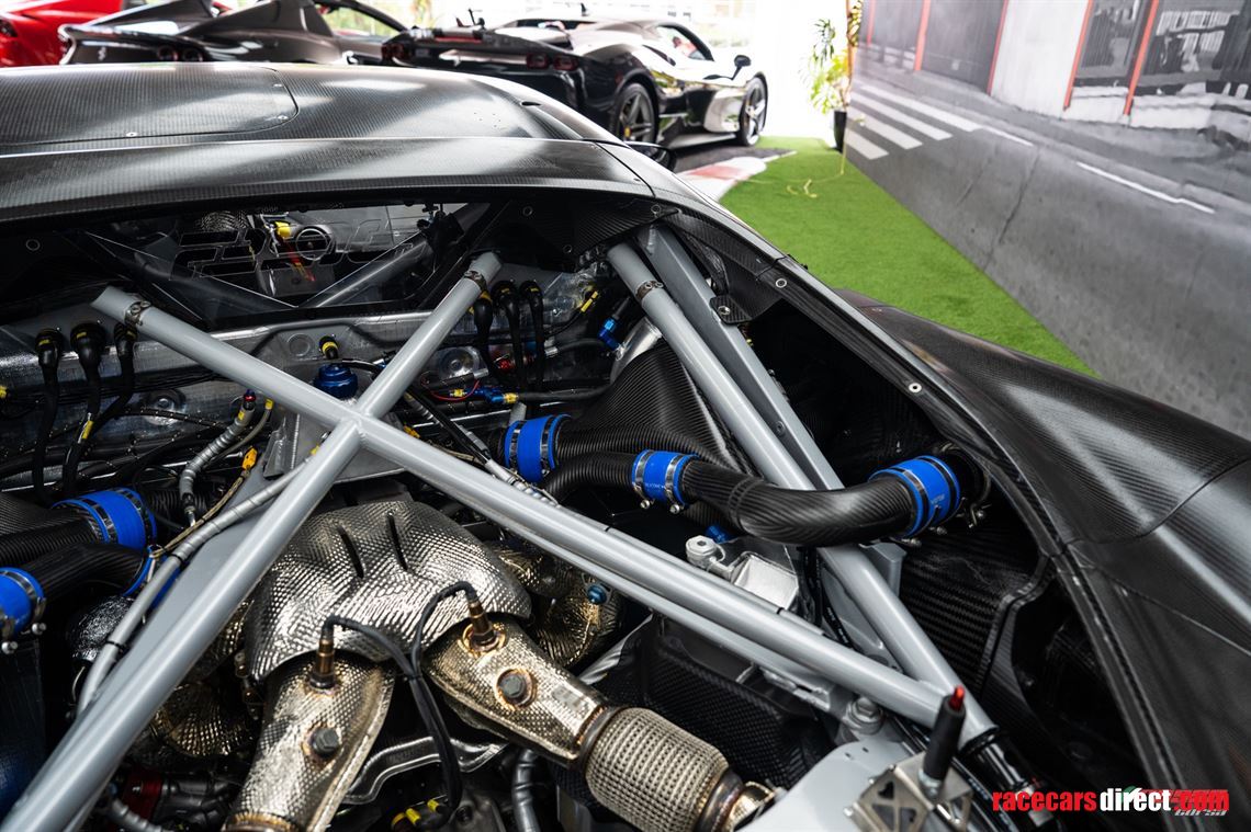 ferrari-296-gt3---full-carbon---race-ready