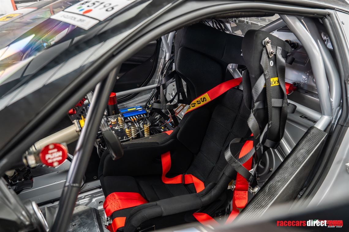 ferrari-296-gt3---full-carbon---race-ready