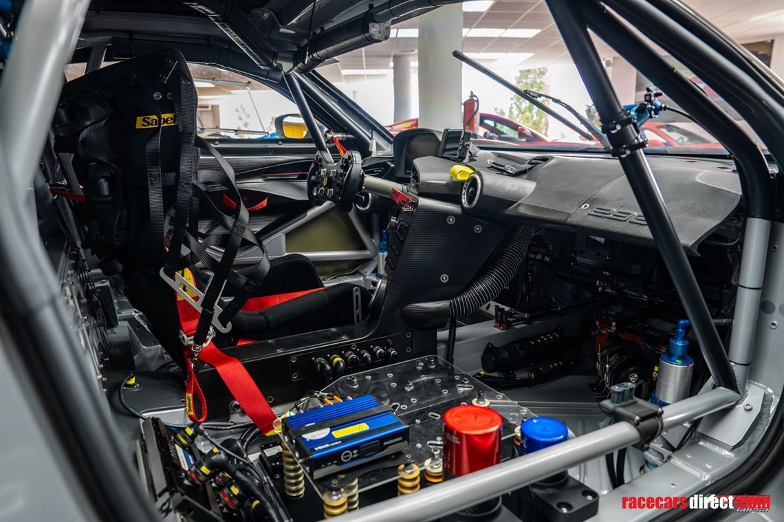 ferrari-296-gt3---full-carbon---race-ready