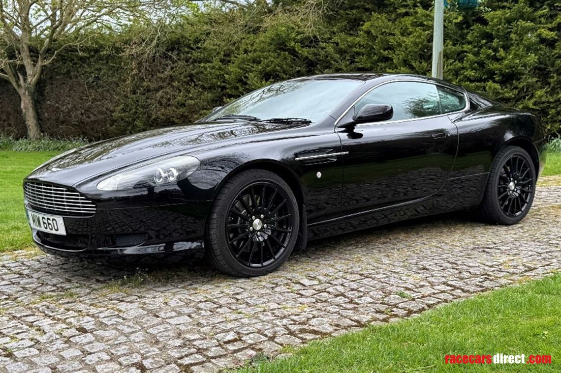 aston-martin-db9-coupe