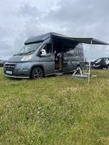 auto-trail-v600-v-line-2-berth
