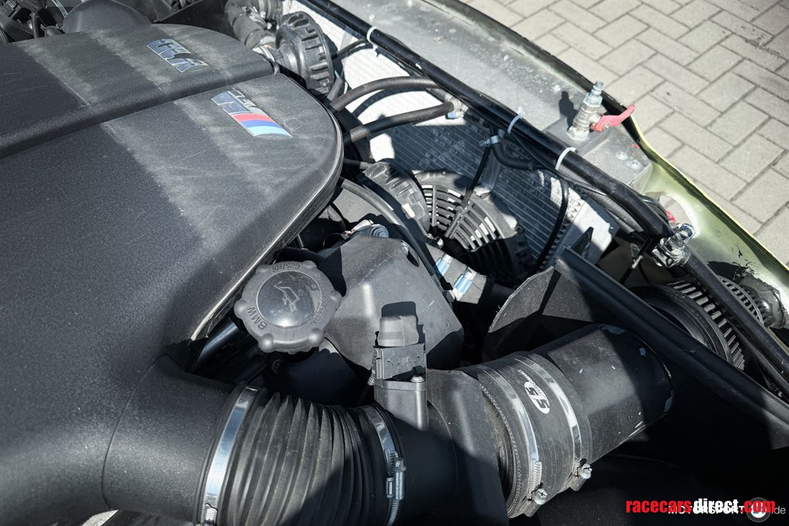 bmw-e36-race-car-s85-v10-gtr-axles-center-loc