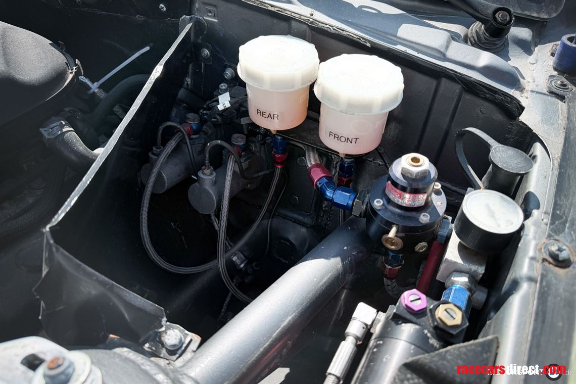 bmw-e36-race-car-s85-v10-gtr-axles-center-loc