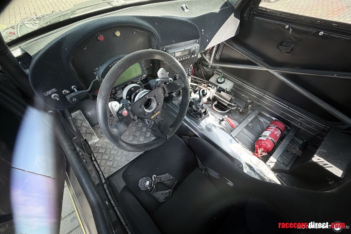 bmw-e36-race-car-s85-v10-gtr-axles-center-loc