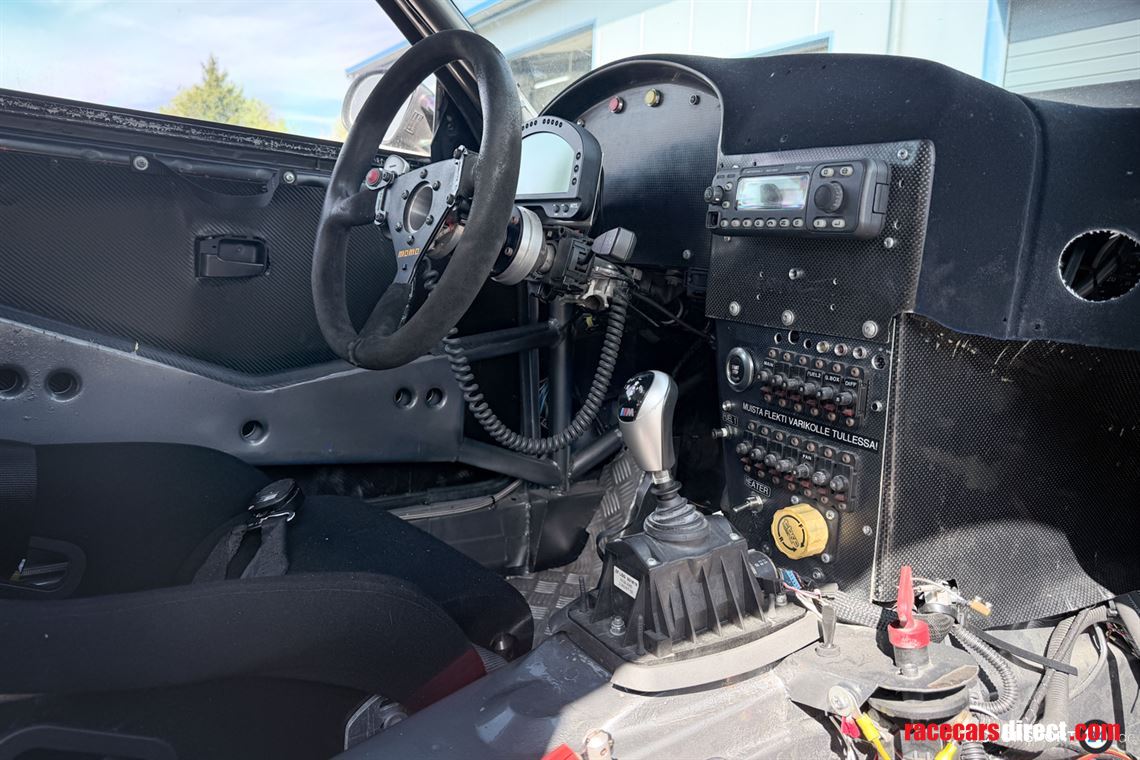 bmw-e36-race-car-s85-v10-gtr-axles-center-loc