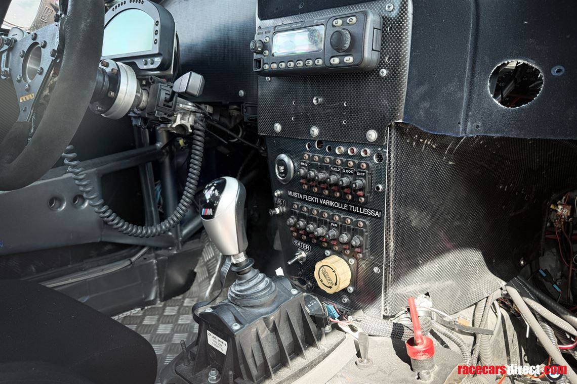 bmw-e36-race-car-s85-v10-gtr-axles-center-loc